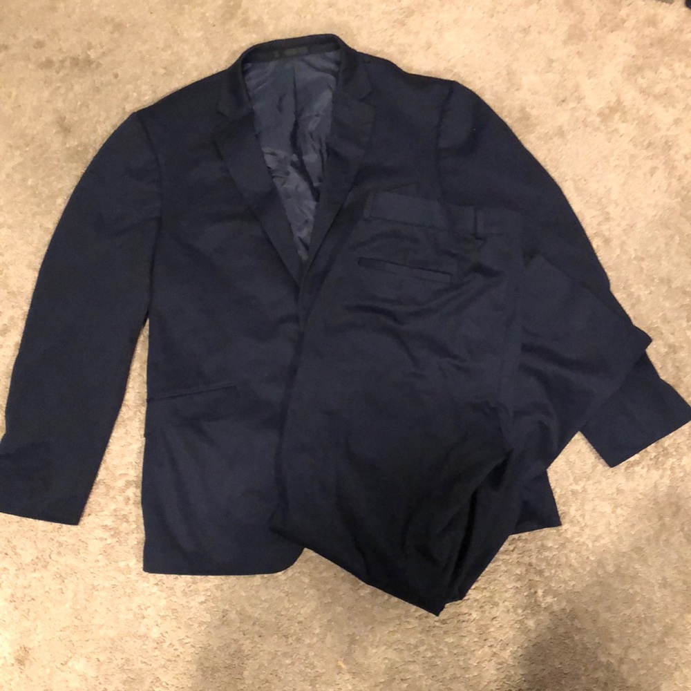 Keneth Cole Suit 42R  Pants 35 Waist (Fits like 34)